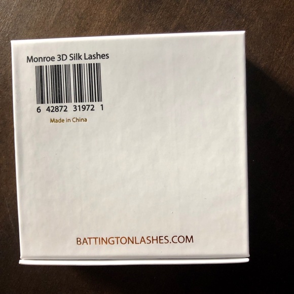 Battington and House of Lashes False Lashes - Picture 5 of 7